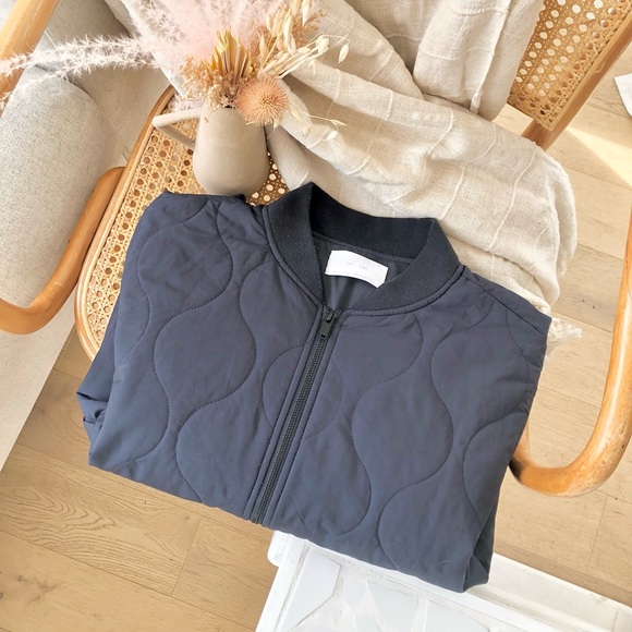 SOLD on Vinted OAK + FORT Quilted Bomber Jacket in Navy - Picture 1 of 4